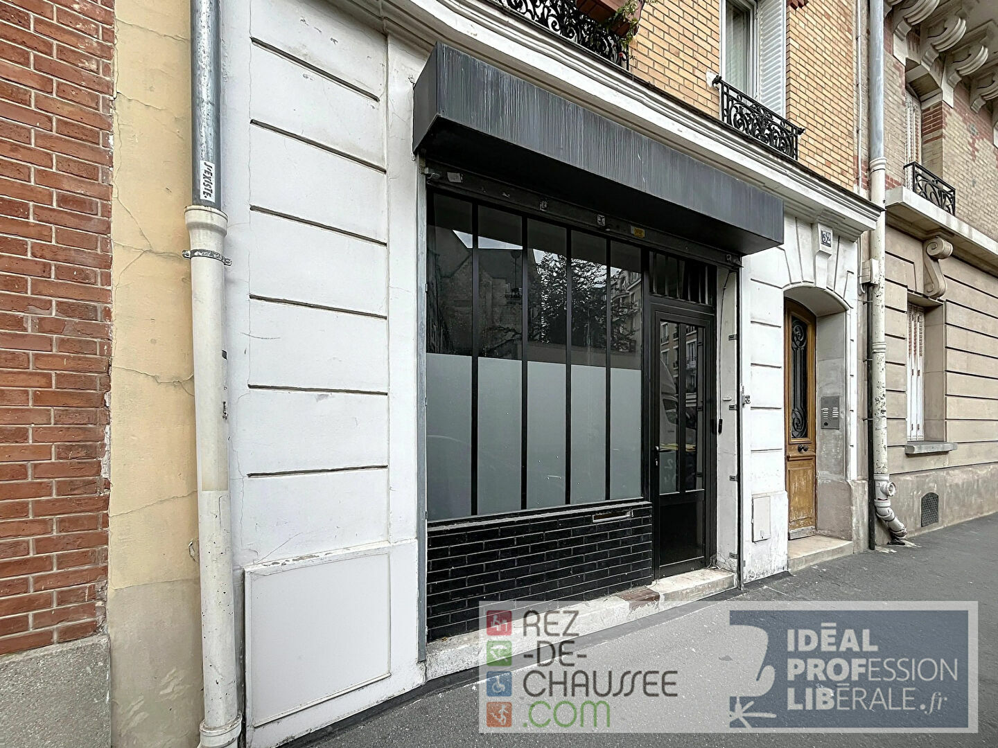 LOFT WITH DUPLEX - CLOSE TO CLICHY TOWN HALL
