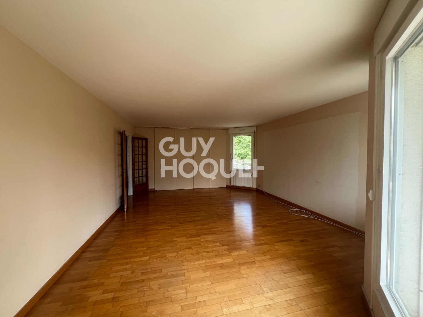 For sale: 89sqm apartment in Courbevoie