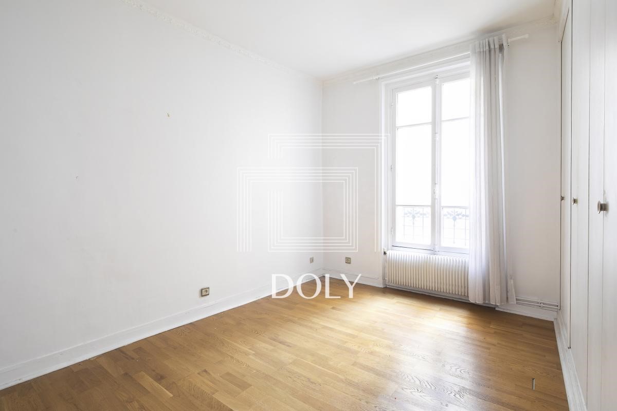 Sale of a 33 sqm apartment in PARIS 12