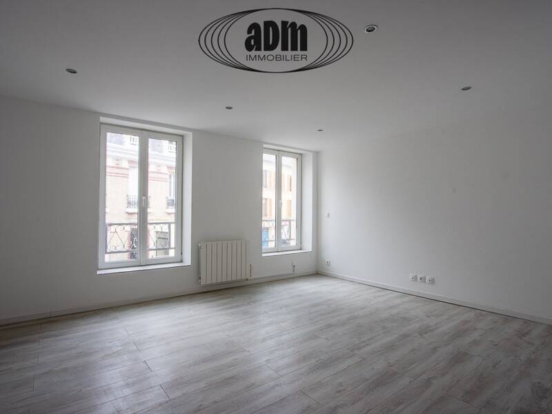 Studio 28sqm 2nd floor near train station in Meaux 77100