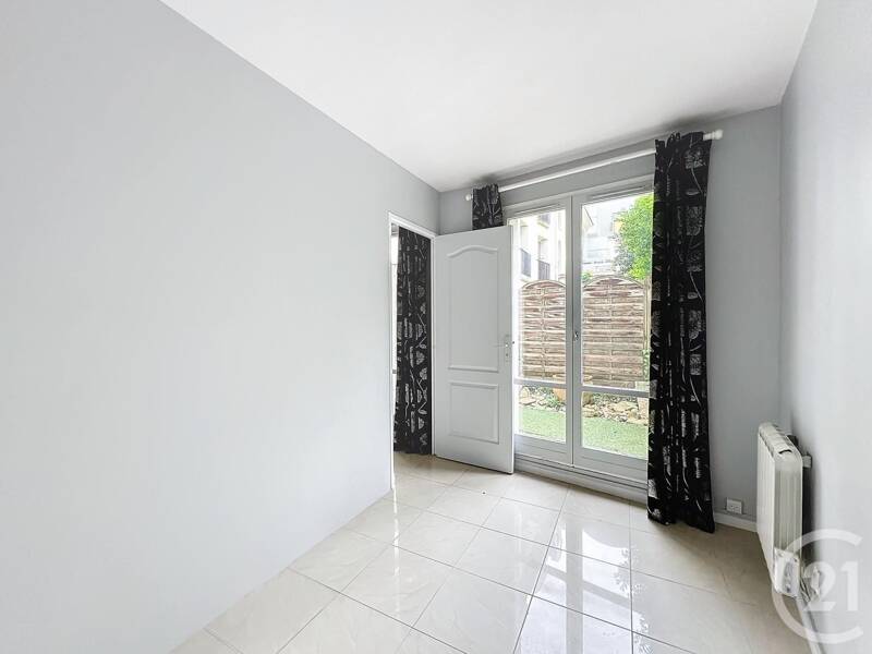 Apartment for rent, 38 sqm in Versailles