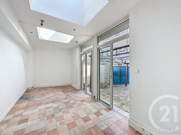Maison 11 pièces 192 m2