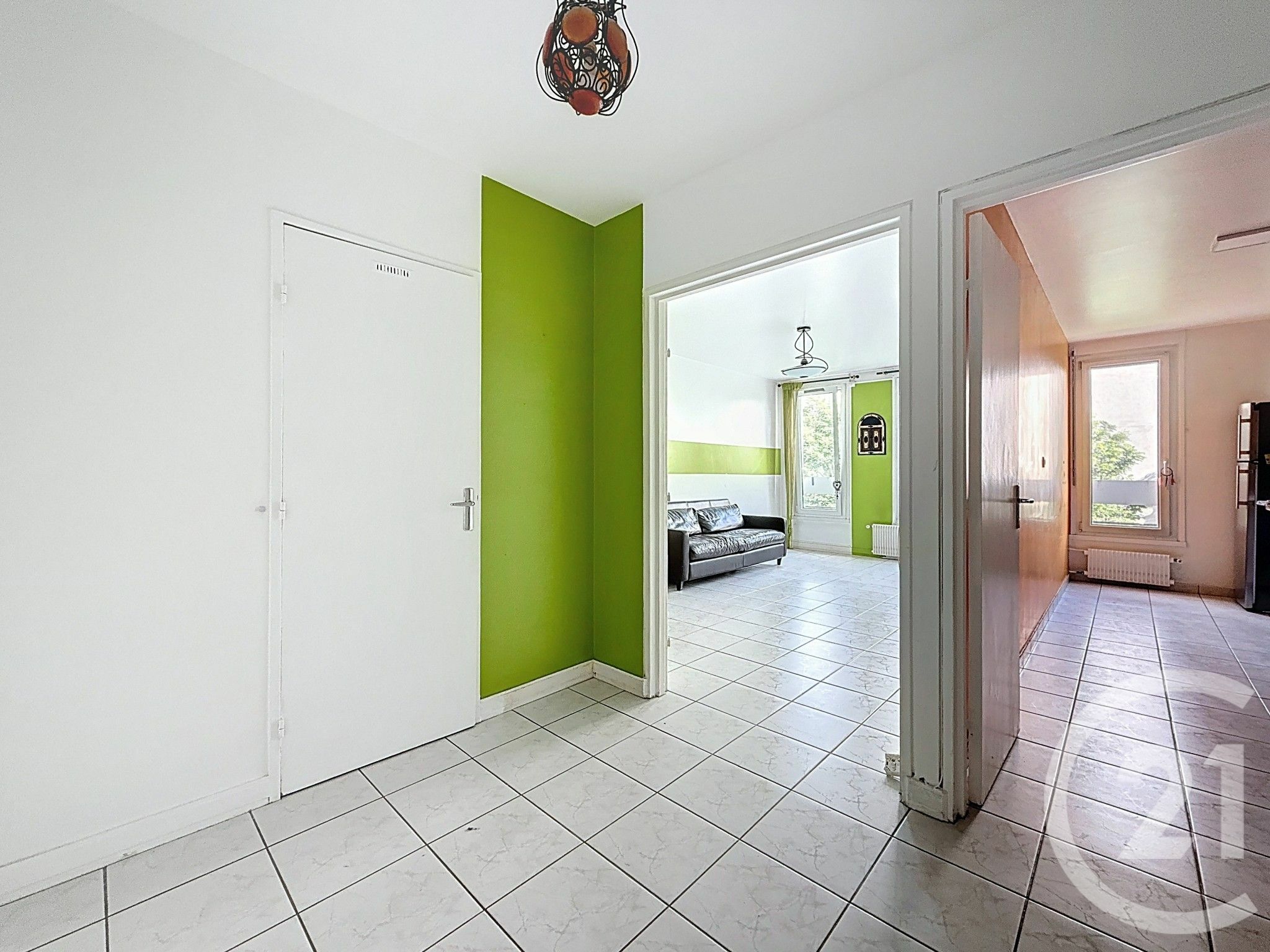 For sale, 65 sqm apartment in PARIS 11.