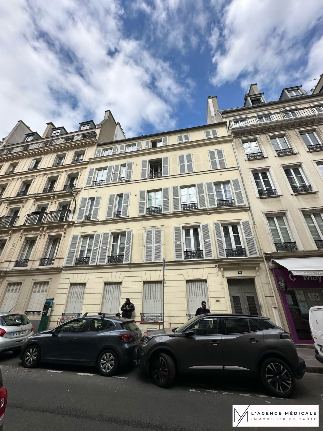Office for sale in PARIS 9