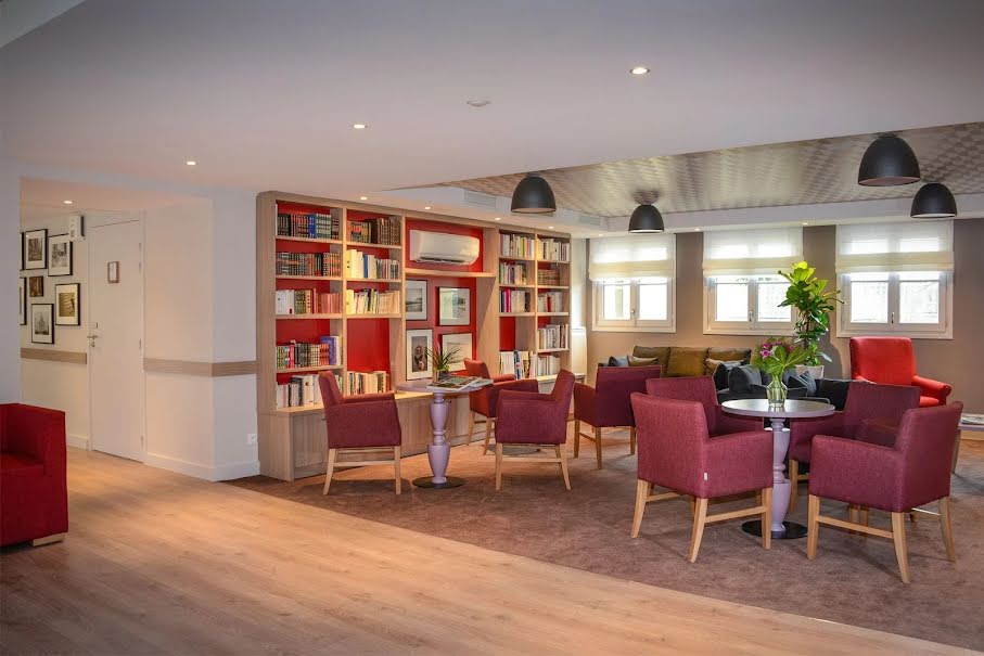 Sale of a 1-room apartment, 35.5 sqm.