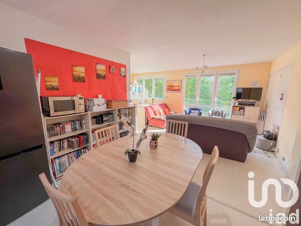 Bright 4-room Apartment 75 sqm in Coulommiers City Center
