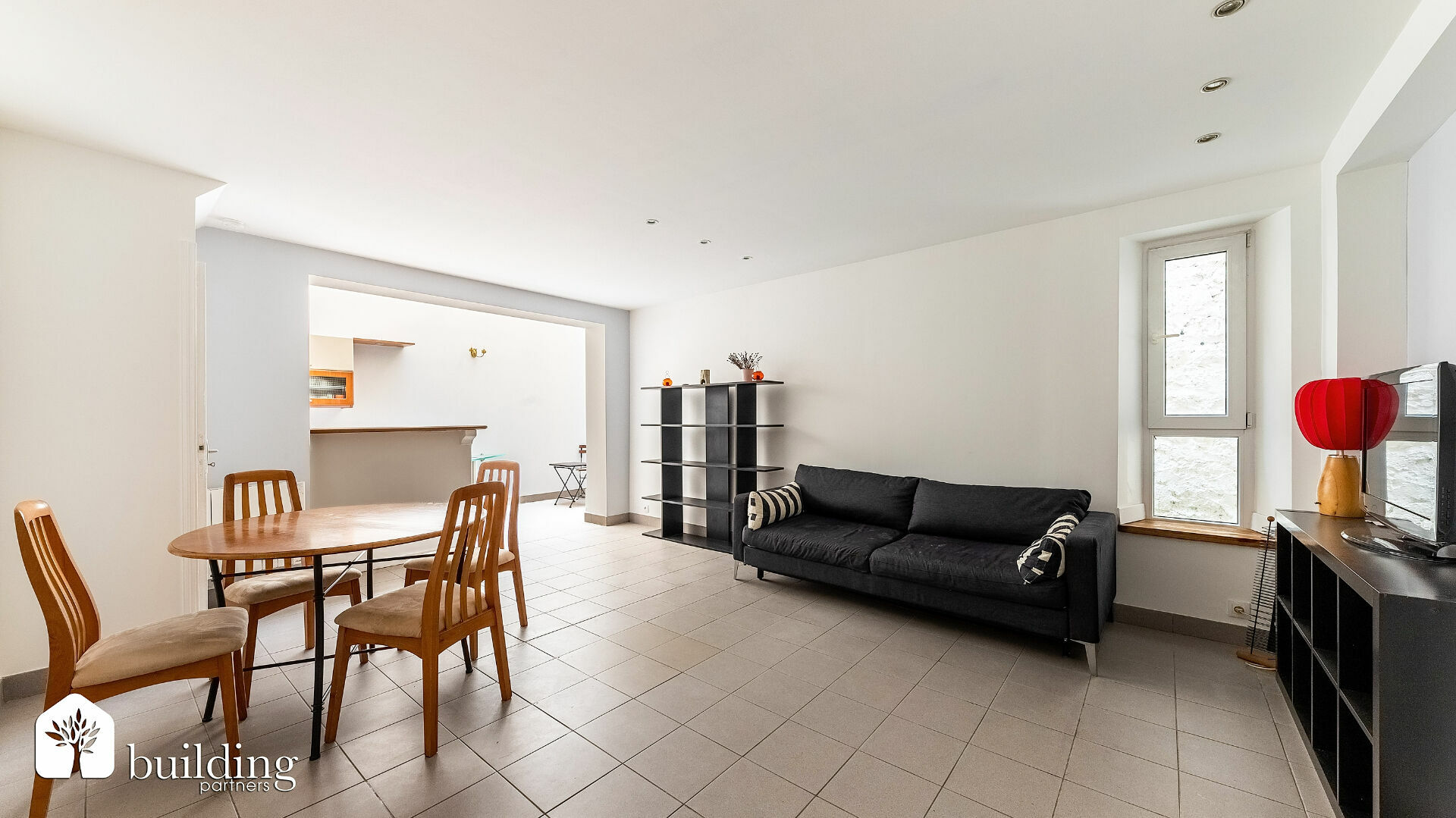 For sale - Paris 17th Ternes / Wagram - 4-room apartment like a house of 75.41 sqm Carrez