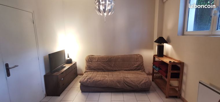 Appartement avec jardin, disponible de 1 à 3 mois jusqu'à novembre