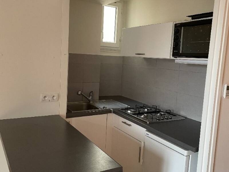 38sqm apartment for rent in PARIS 8