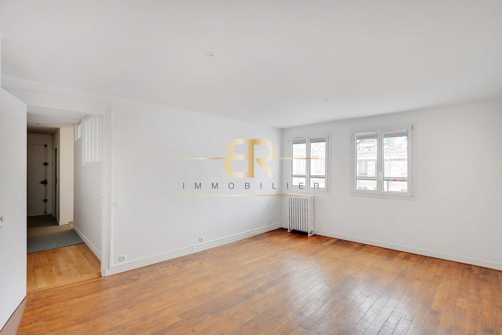 Renovated in 2022 / Quiet / Bright