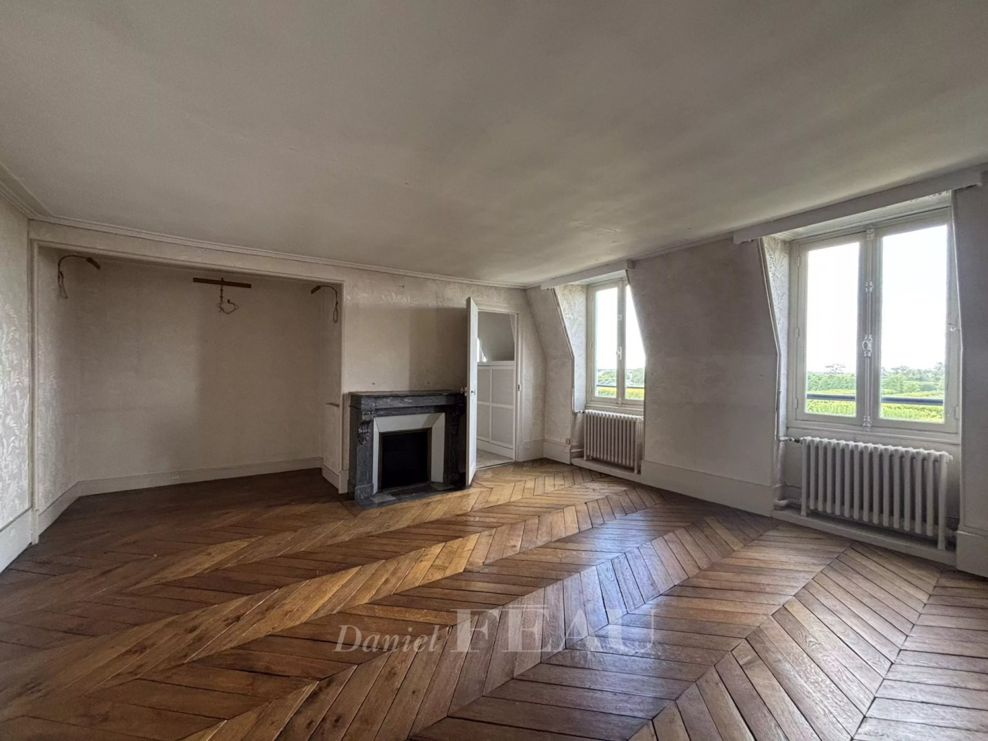 Saint-Germain-en-Laye, On the Château Park, apartment of 12 sqm