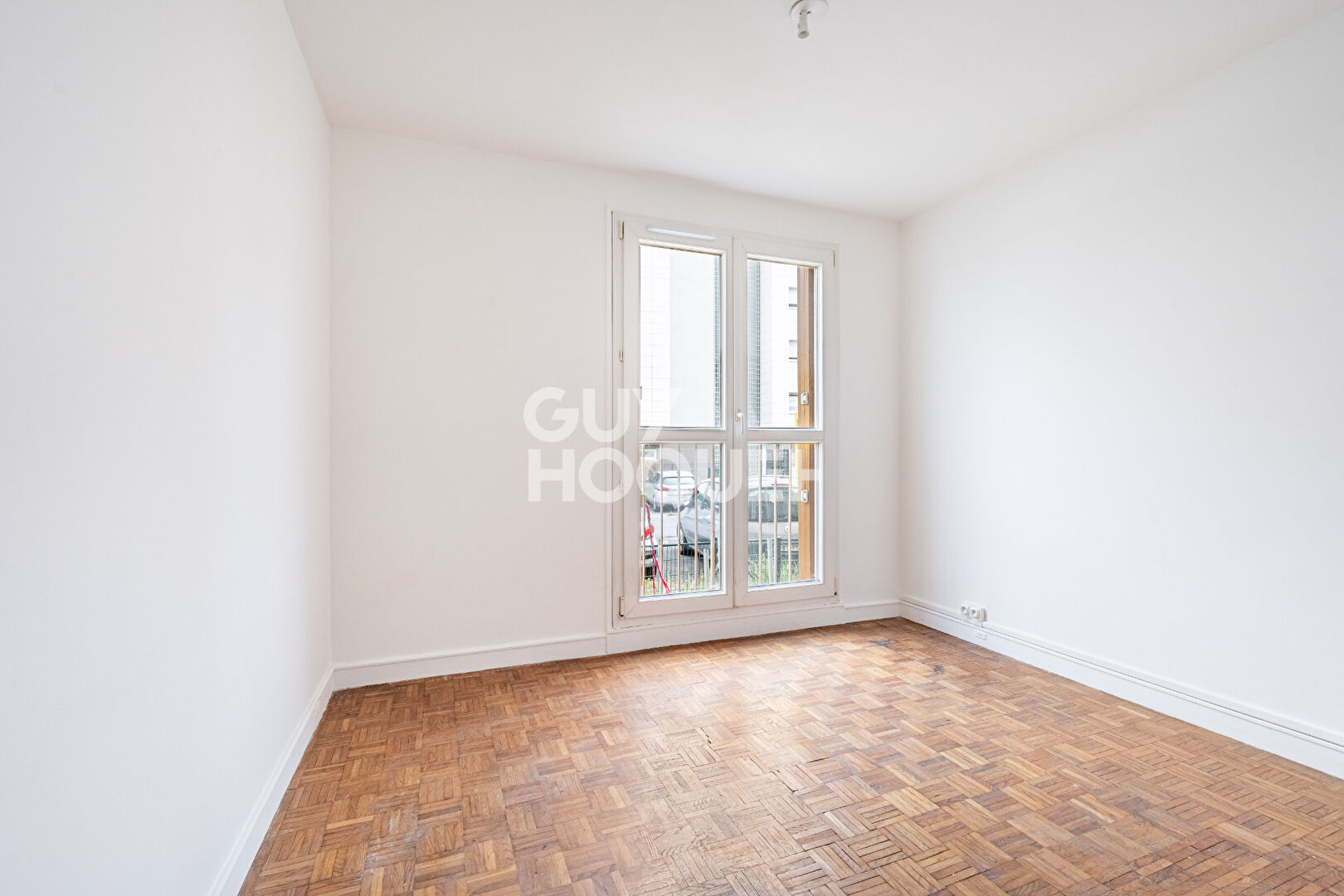 4-room apartment of 80 sqm - Near Villeneuve-la-Garenne Town Hall