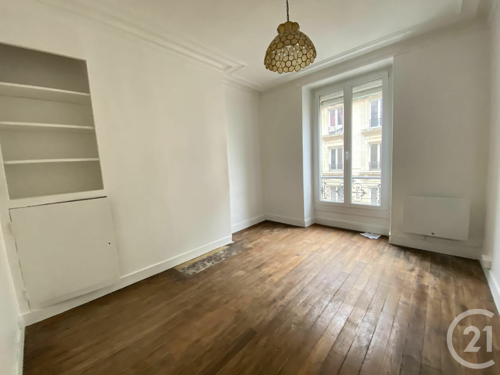 Affitto appartamento di 36 mq a PARIGI 18