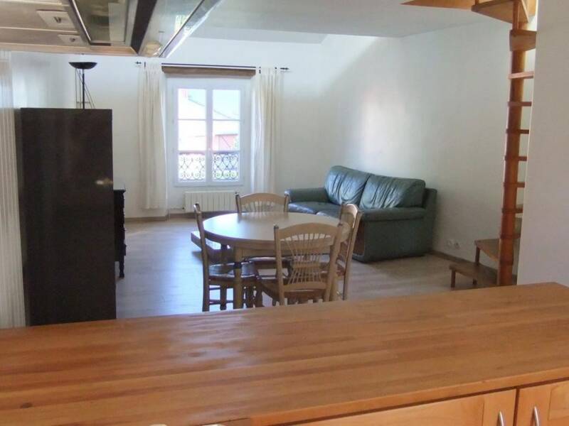 Furnished 1-bedroom 48 sqm apartment in Boulogne Billancourt near Metro Pont de St Cloud