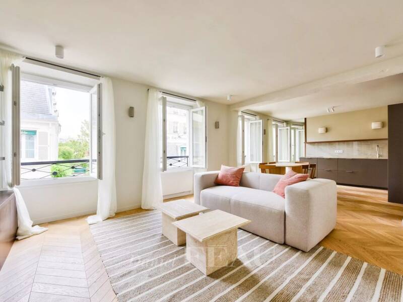 Furnished T2 Apartment 62sqm Bright Renovated Paris 7