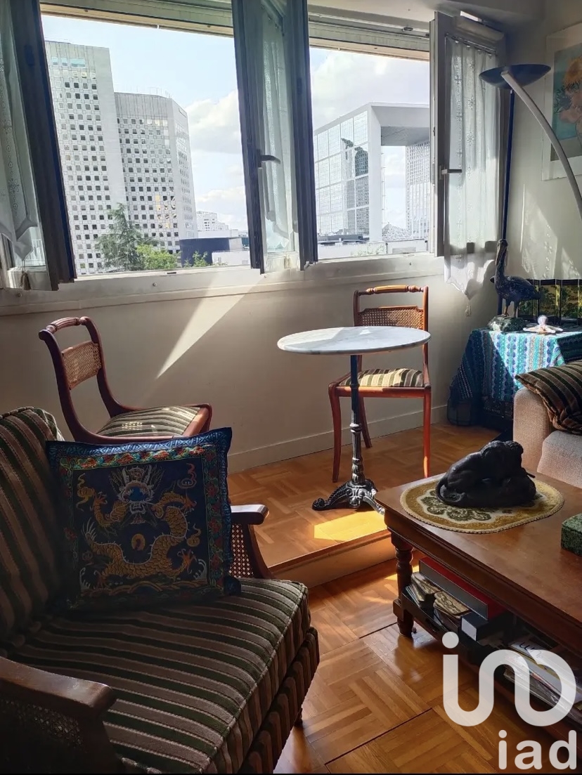 Apartment in Puteaux (92800)