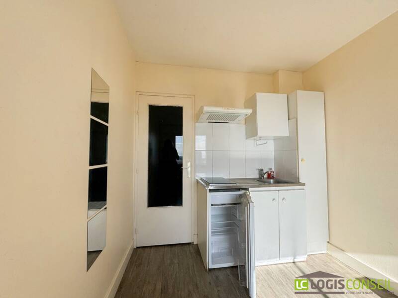 Location appartement de 18m2 à L HAY LES ROSES