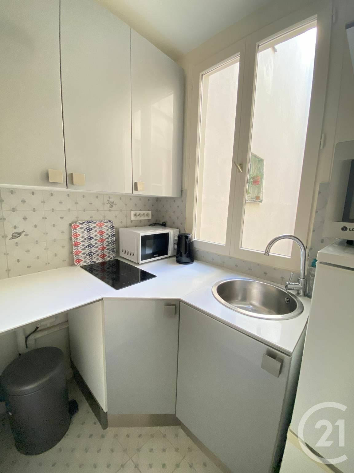 35sqm apartment for rent in PARIS 18