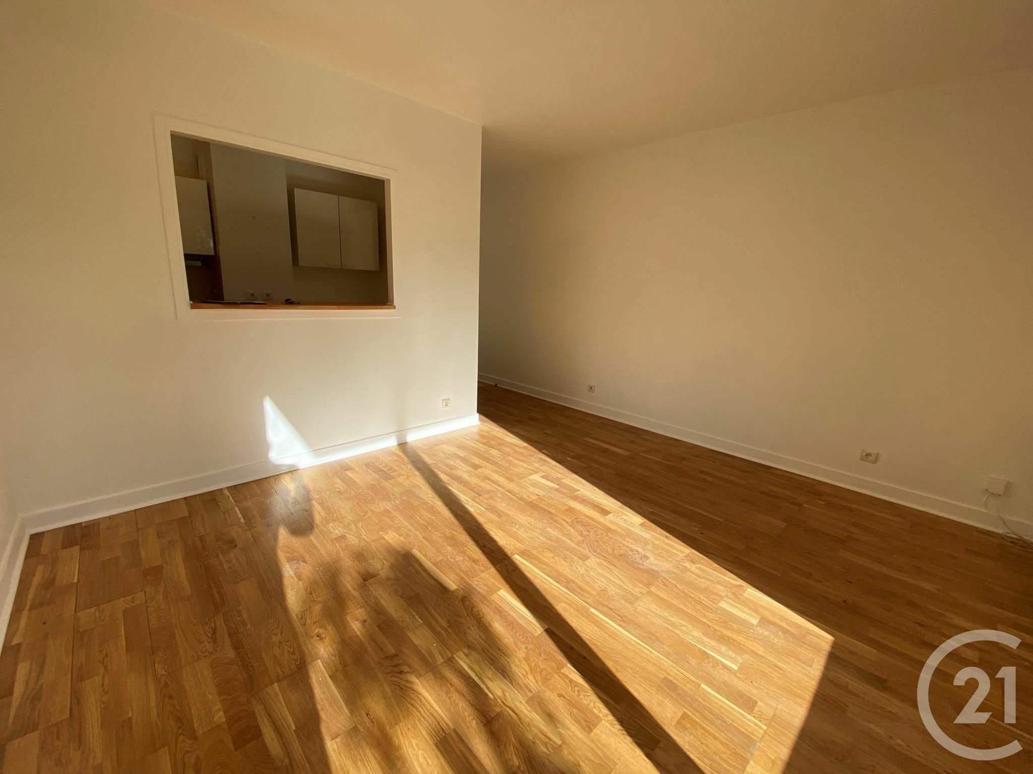 Rental apartment of 40sqm in COURBEVOIE
