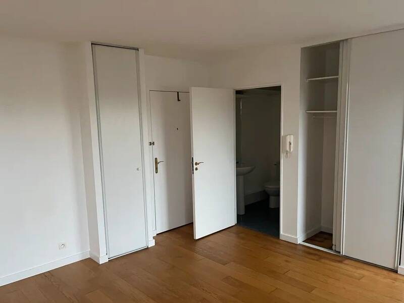 25 sqm apartment for rent in Le Plessis Robinson
