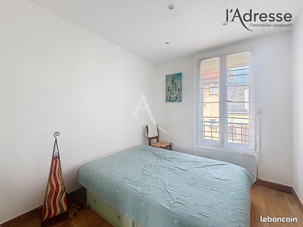Four-room apartment in Suresnes (92150)