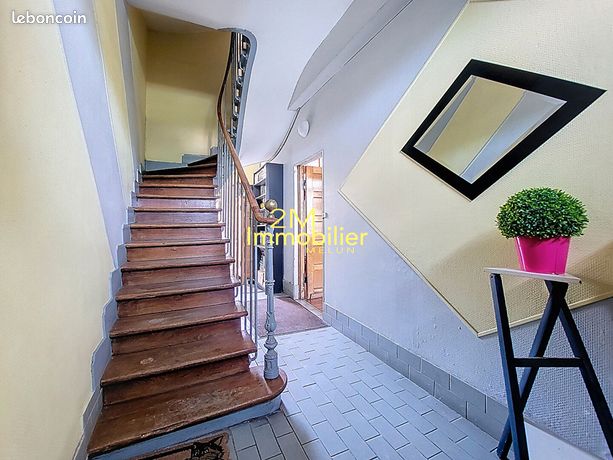 Edificio 7 locali 123 mq
