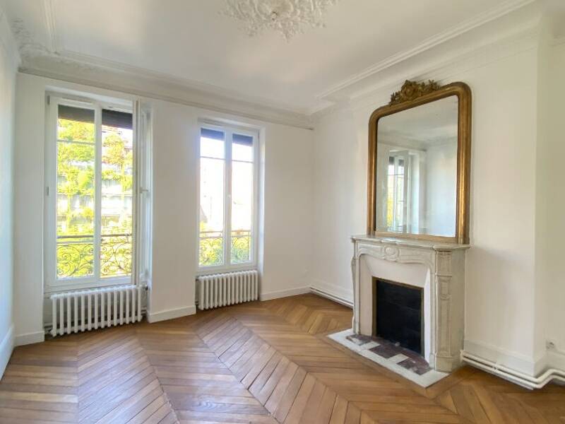 Appartamento 66mq luminoso 4 locali Parigi 15 vicino metro