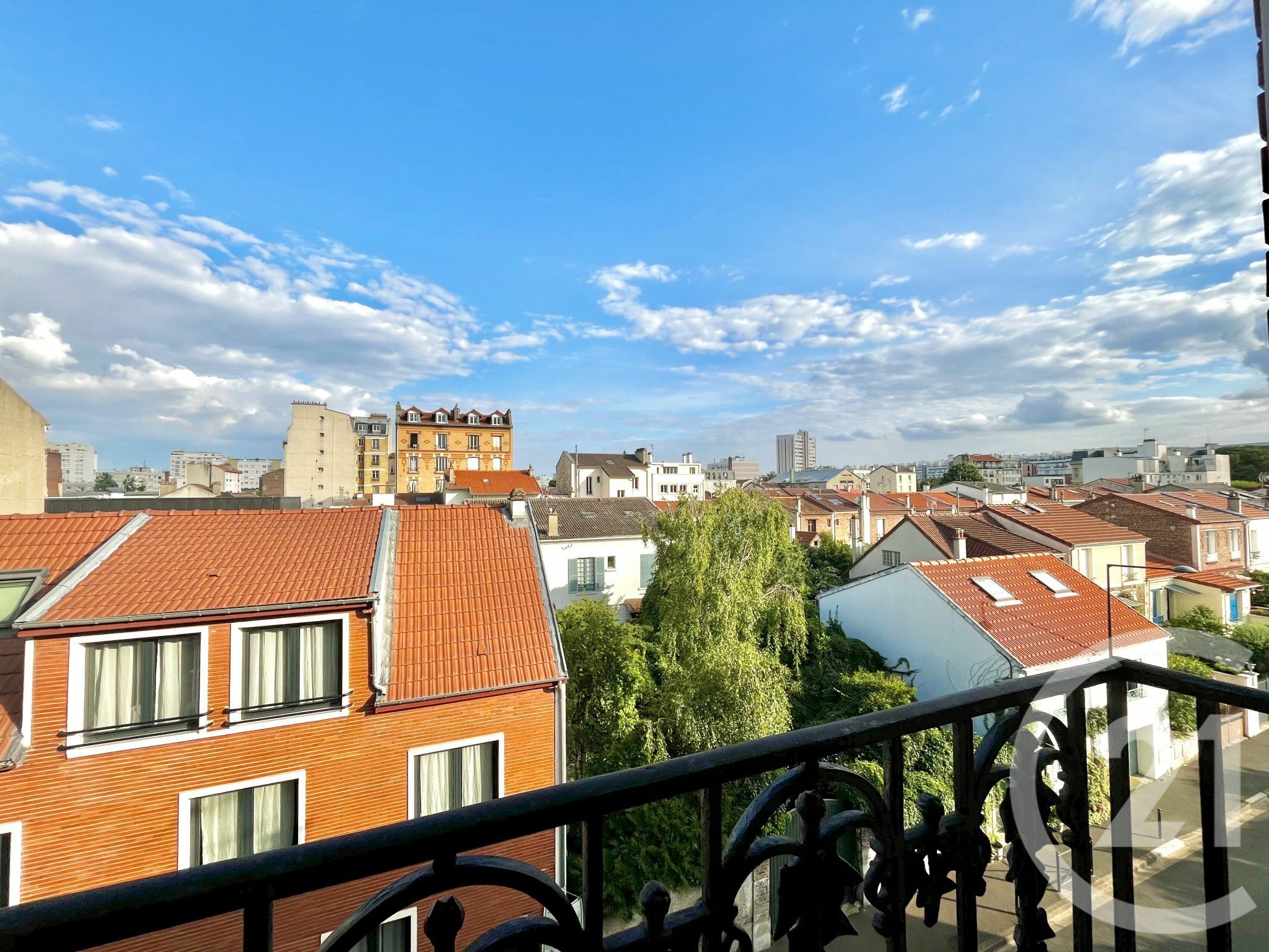 Sale apartment of 53sqm in VANVES