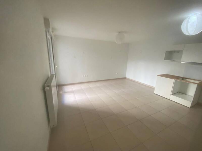 Rental apartment of 45 sqm in Saint Leu la Foret