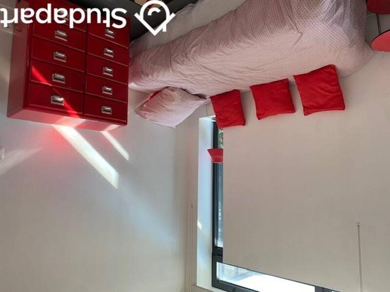 10 sqm apartment for rent in CLICHY