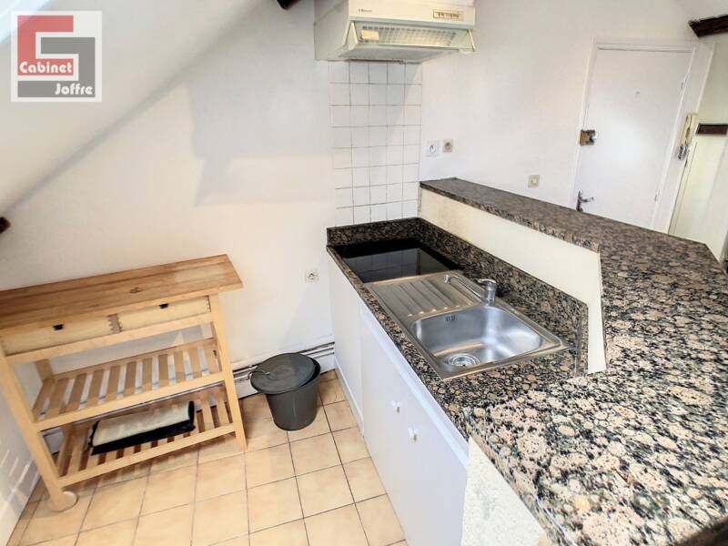 27sqm apartment for rent in Fontainebleau