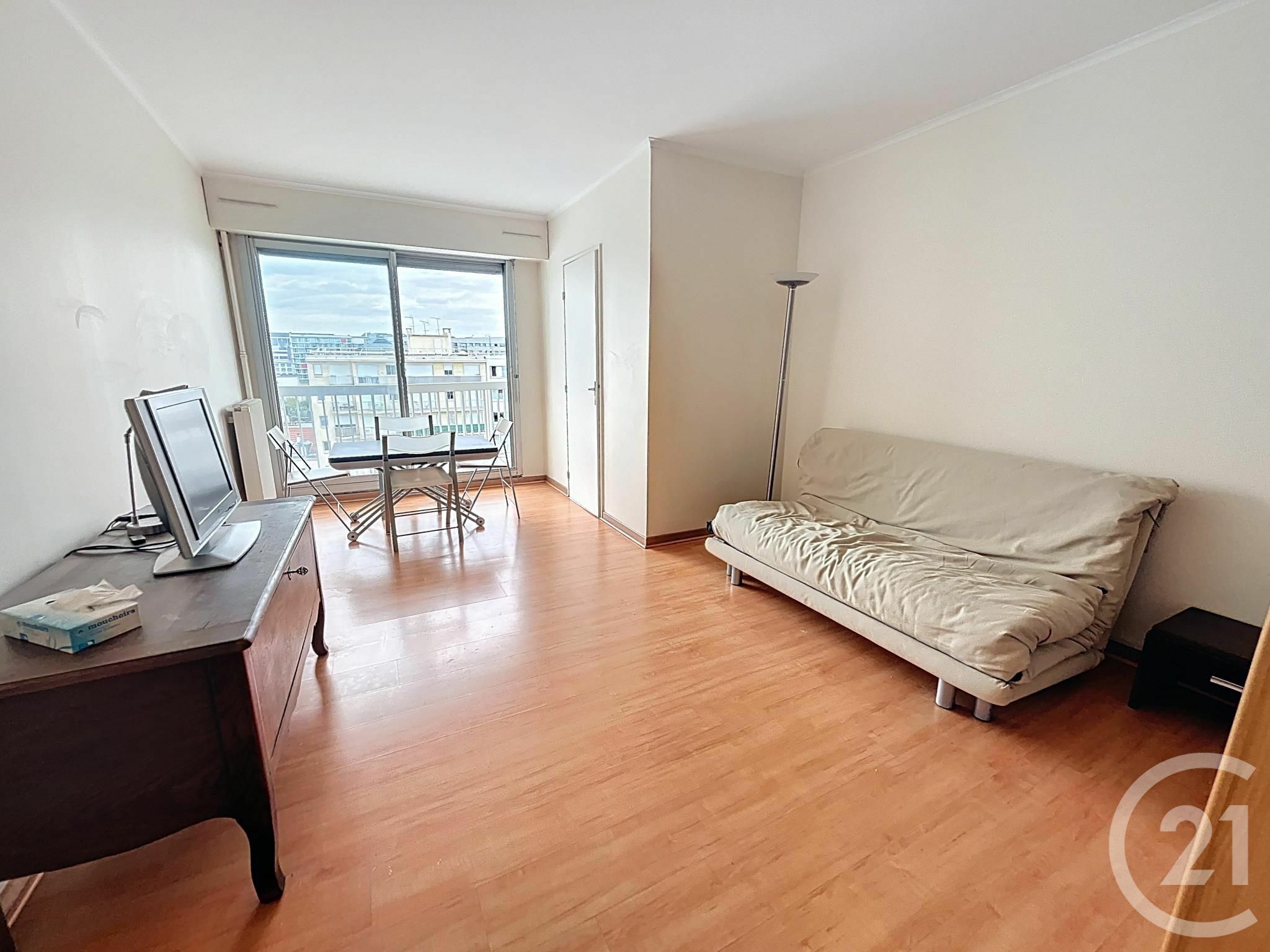 Location appartement de 25m2 à PARIS 14