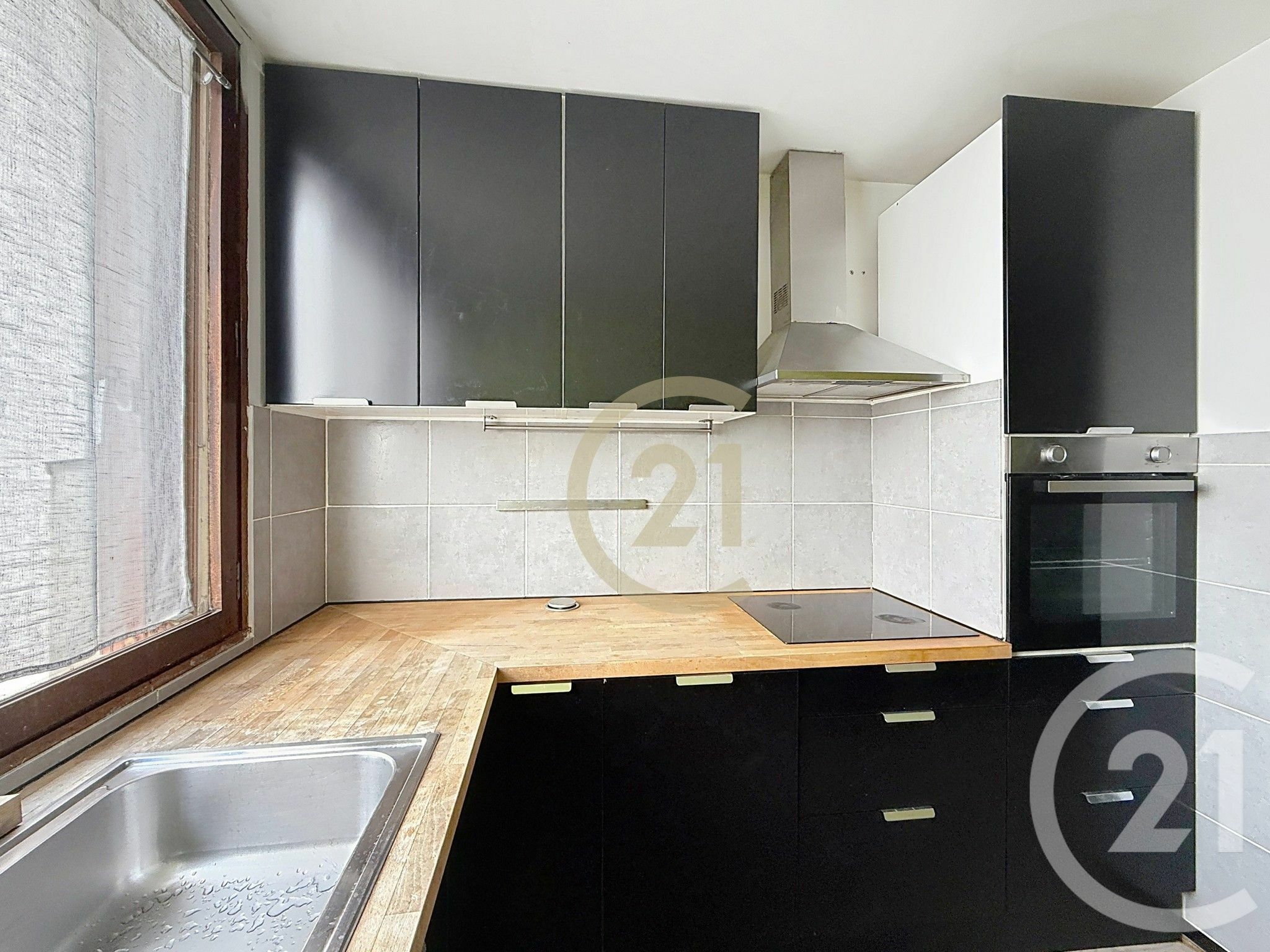 Vendita appartamento di 60 mq a Nanterre
