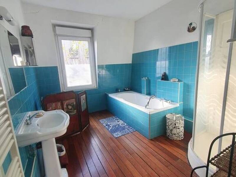 150 sqm house for rent in MONTREUIL
