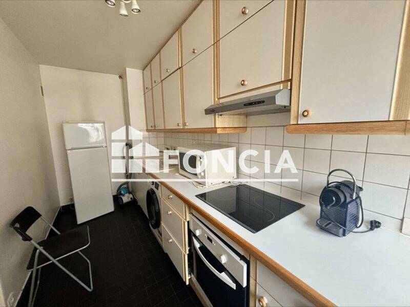 Location appartement de 44m2 à PARIS 16