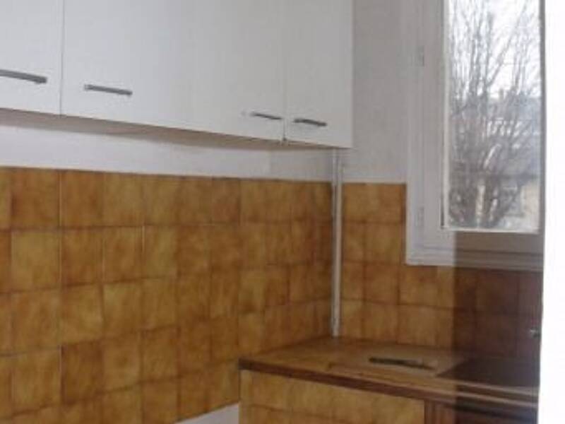 For rent, 40sqm apartment in Le Kremlin-Bicetre.