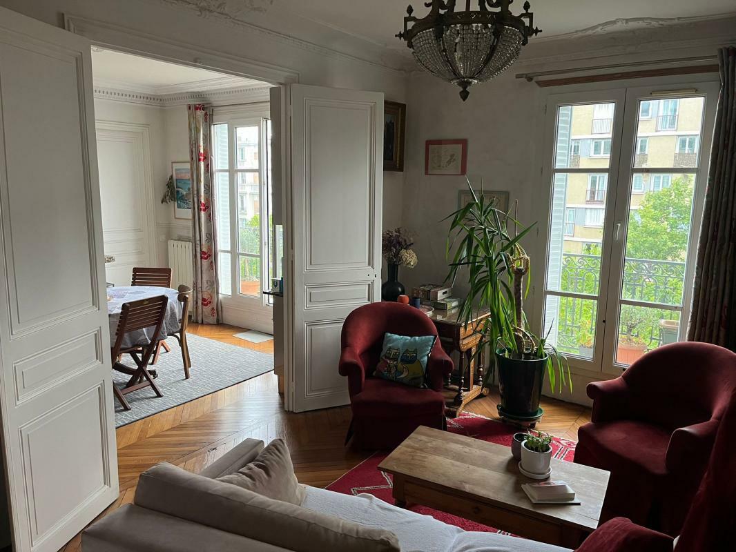 NATION _ HAUSSMANNIEN _ APPARTEMENT FAMILIAL AVEC BALCON FILANT