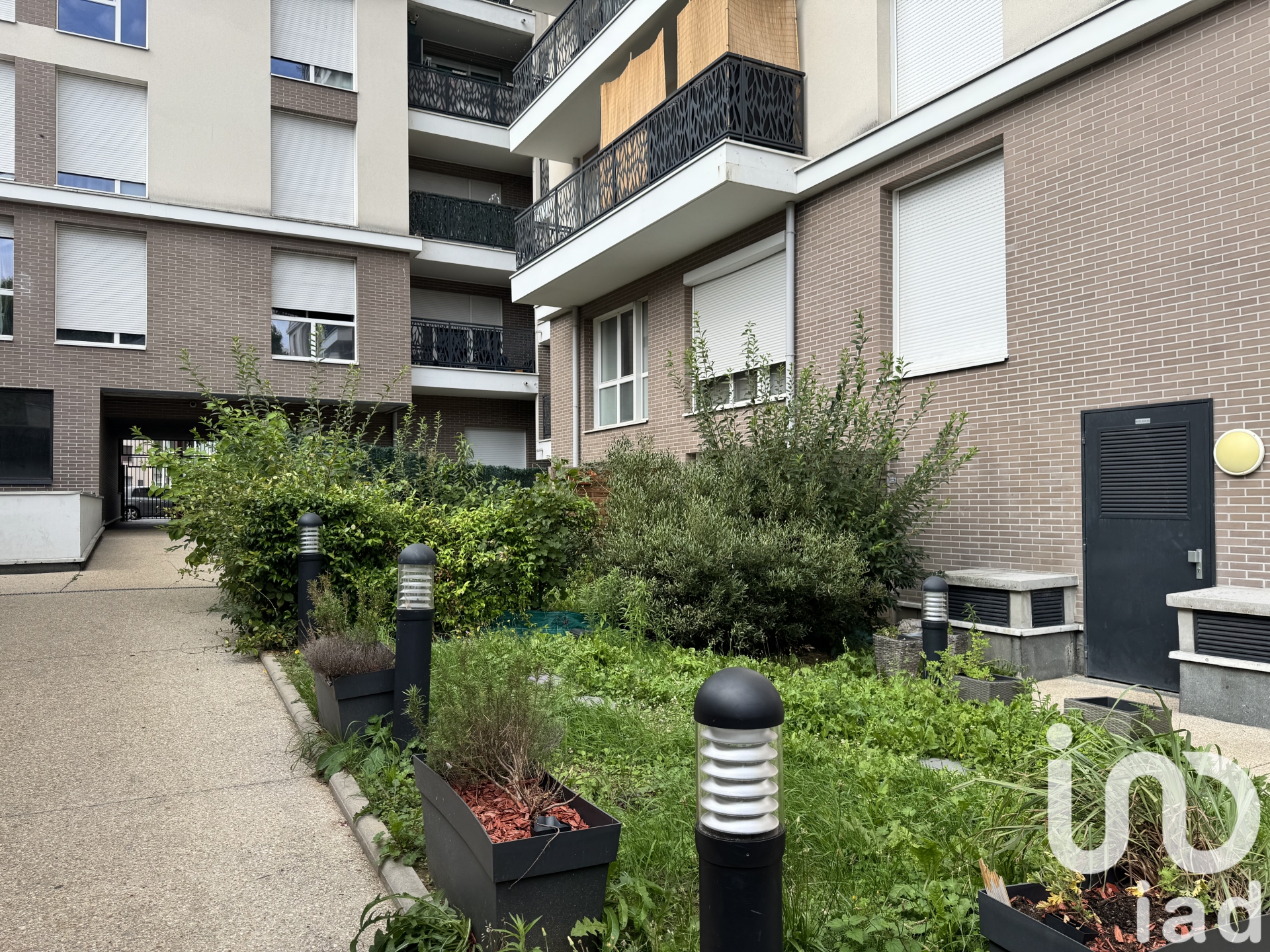 Appartement T3 52 m² avec terrasse Bondy 93140 calme moderne