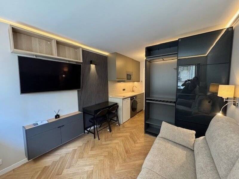 Location studio 16m2 rénové PARIS 17 Parc Monceau 75017