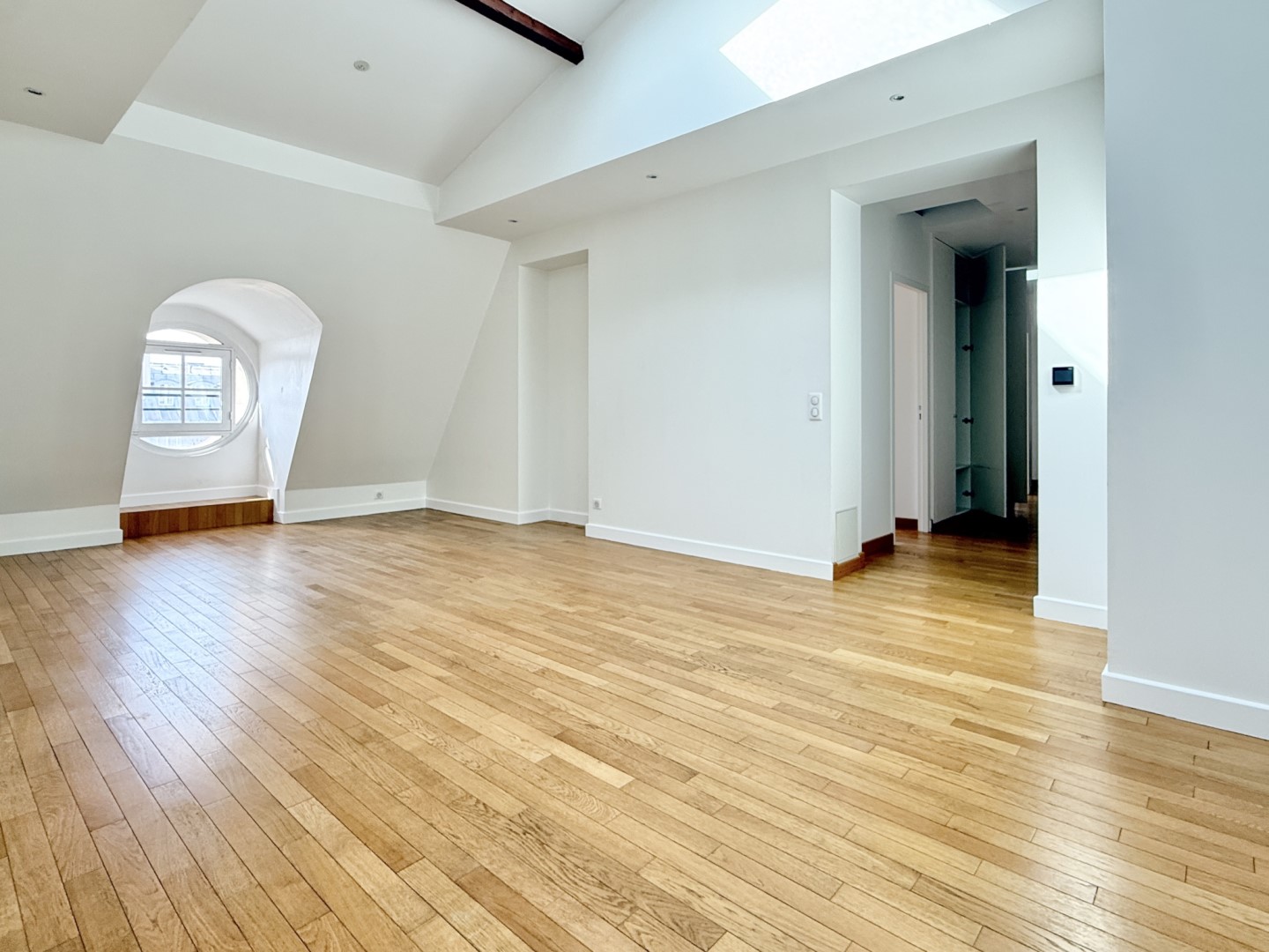 Appartement 90m2 4 pièces étage élevé Paris 8 Avenue Wagram