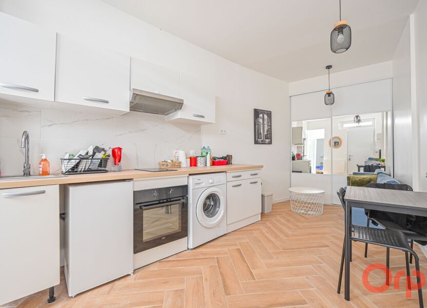 Location appartement, 23 m2 T-2 à Paris 16, 1 100 € | Orpi