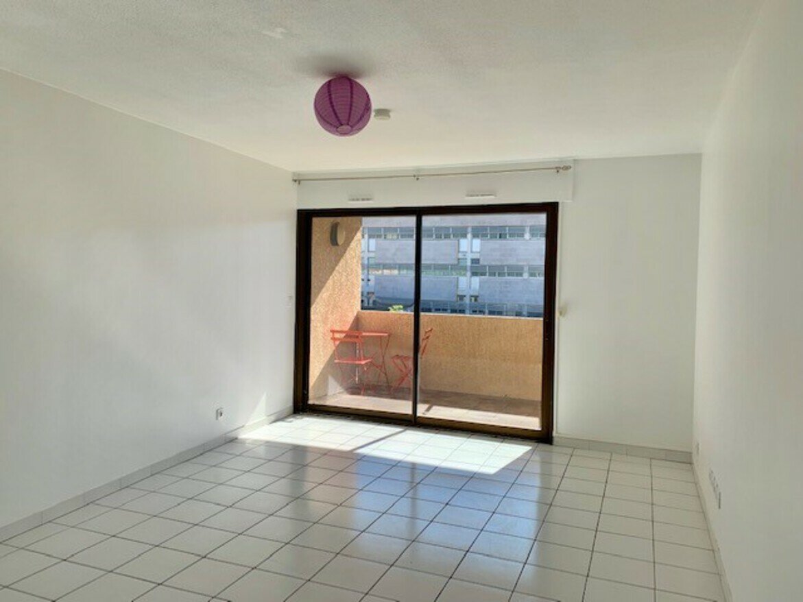 Location appartement de 23m2 à SALON DE PROVENCE