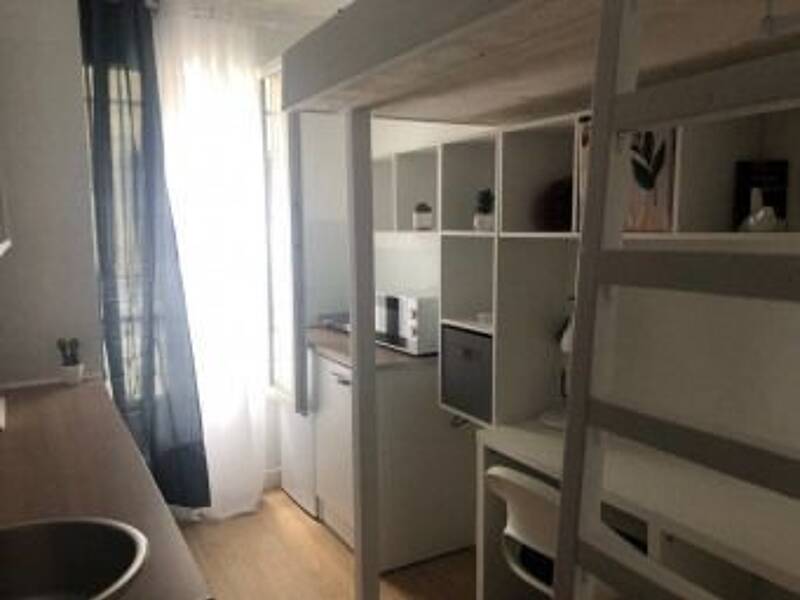 Location appartement de 10m2 à PARIS 11