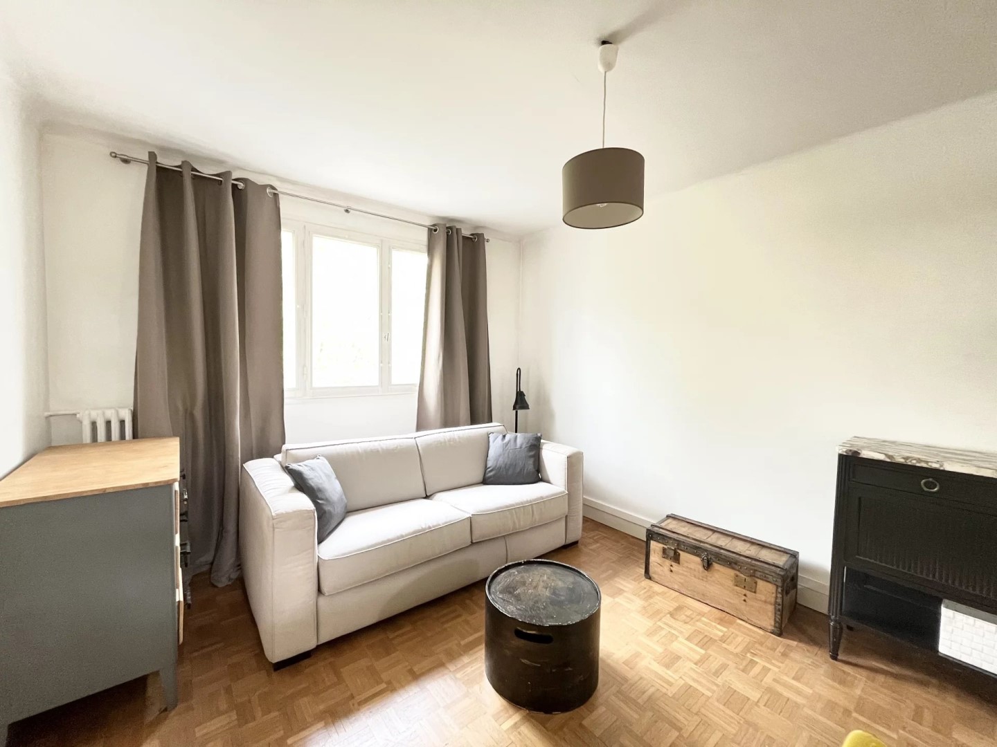 Location of a 26sqm apartment in PARIS 20