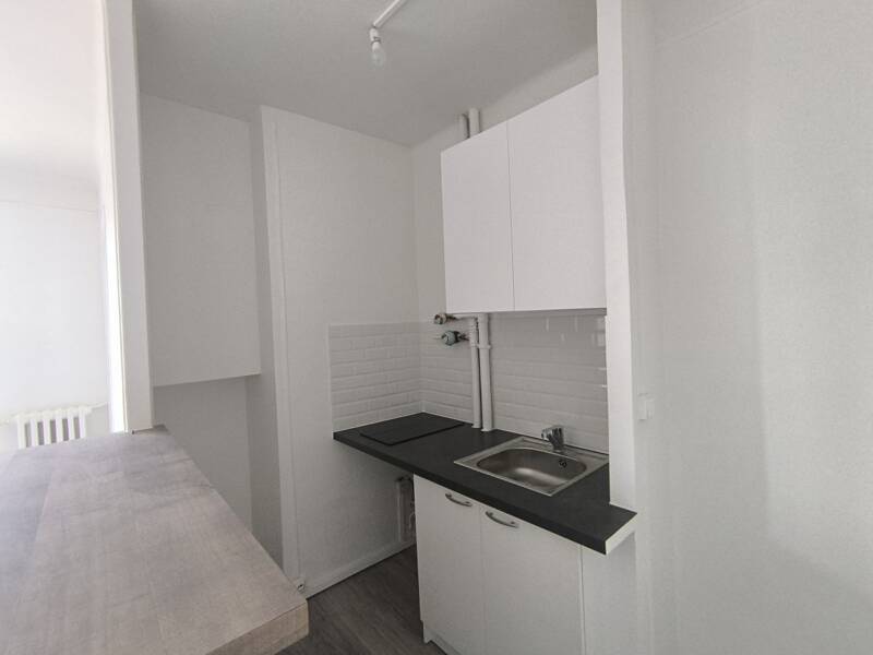 Location appartement de 19m2 à PARIS 14