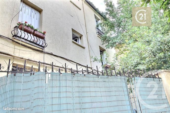 Maison 12 pièces 156 m2