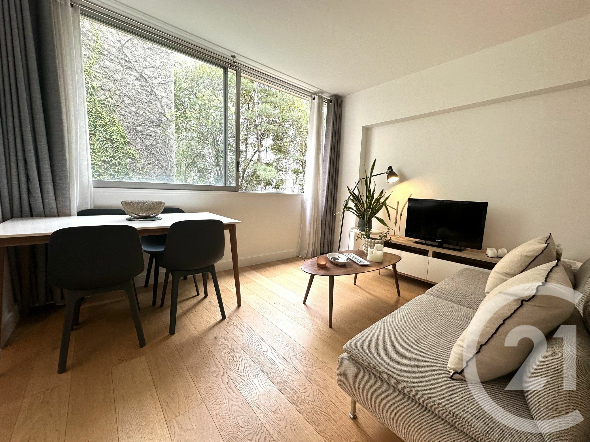Location appartement de 34m2 à PARIS 16
