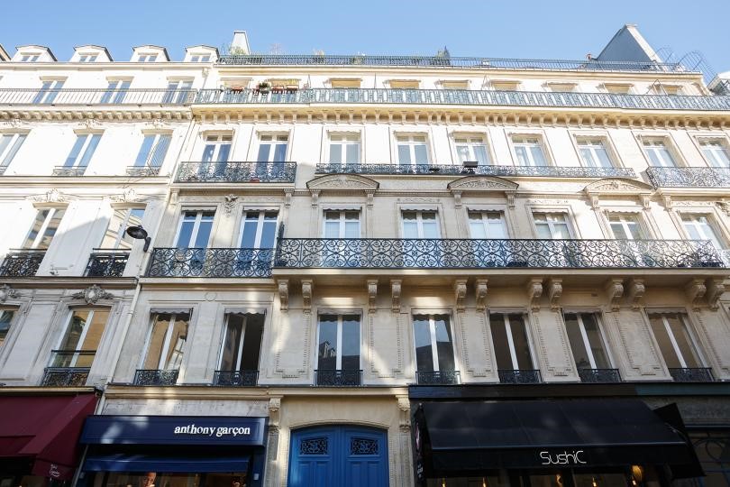 32sqm Apartment with Separate Kitchen in Paris 2 for Rent €1215