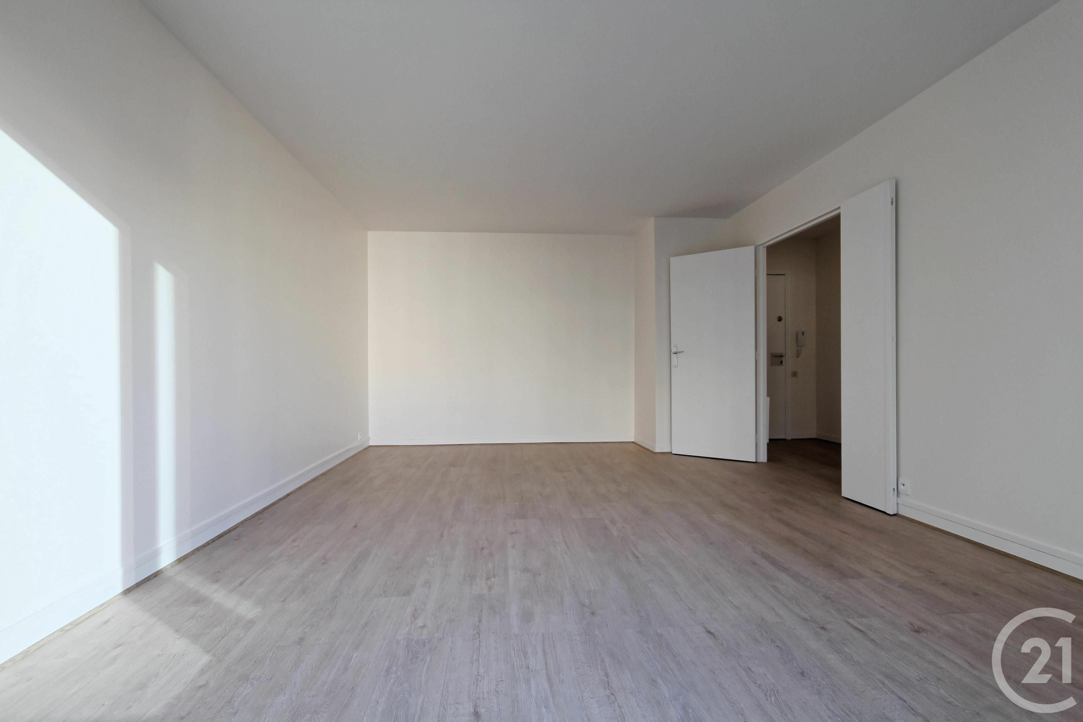 Location appartement de 48m2 à COURBEVOIE