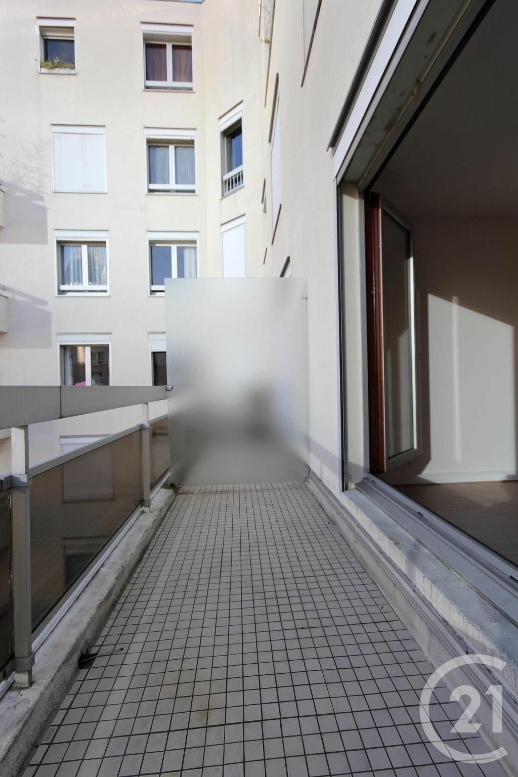 Location appartement de 48m2 à COURBEVOIE